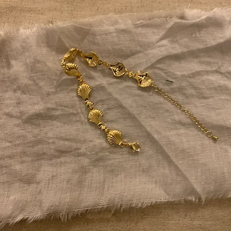 Golden Retro Shell Flower Luxury Bracelet