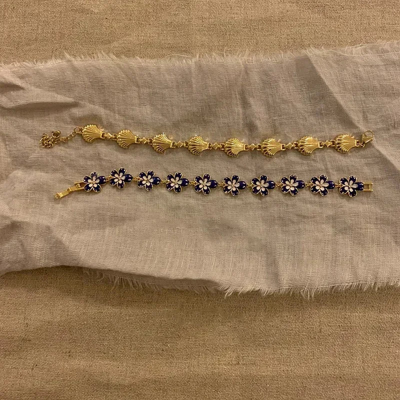 Golden Retro Shell Flower Luxury Bracelet