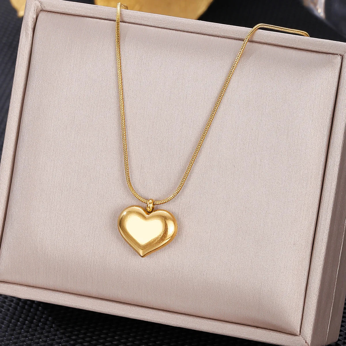 Eternal Heart™ Necklace – Love in Every Detail