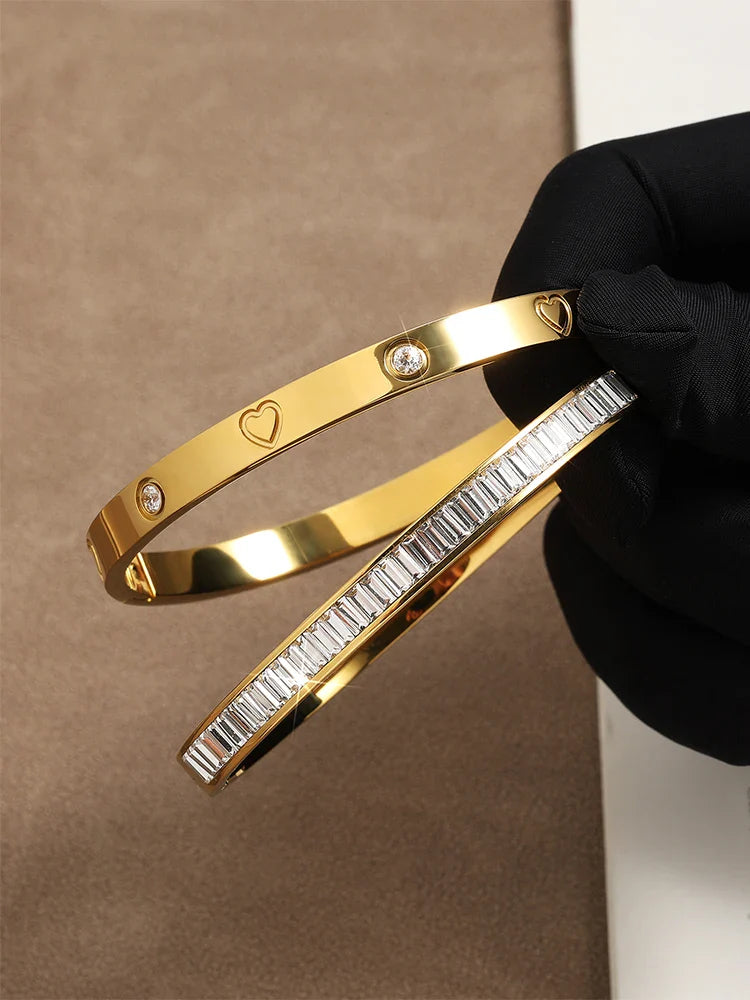 ALICE'S BRACELETS