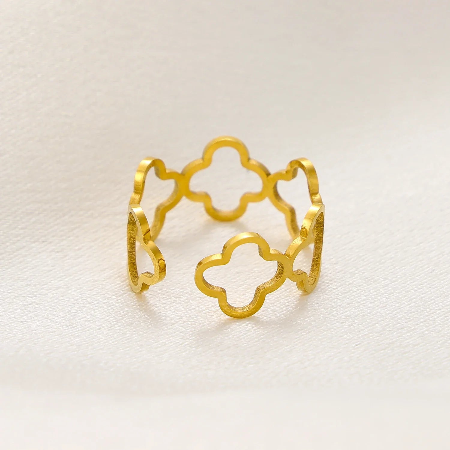 CLOVER FLOWER RING